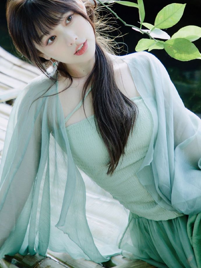 梁雅雯 头像